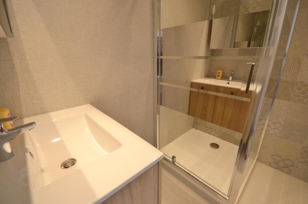 Studio - Wifi - Ultra Centre Apartment Annecy Luaran gambar